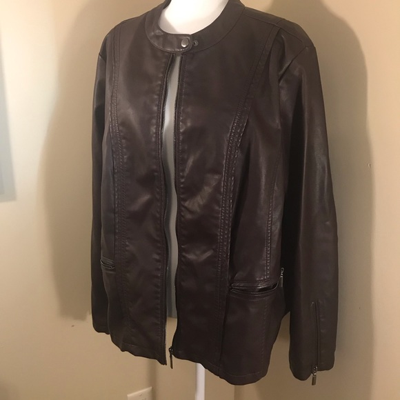 mo-ka Jackets & Blazers - NWT Mo-Ka Faux Leather Jacket - Size 3X